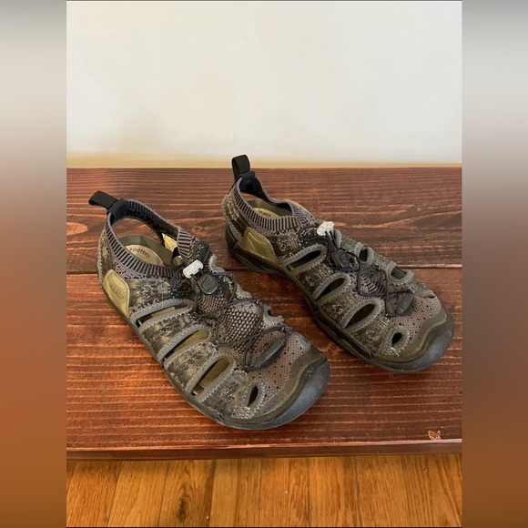 KEEN EvoFit Women’s Sandals Gray Paloma One Sport Size 8.5 Hiking Shoes Outdoor - Picture 2 of 9